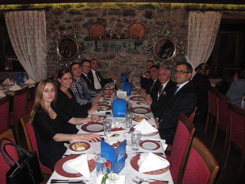 Assan Alüminyum, yetkili satıcılarıyla yeni yılı karsıladı.