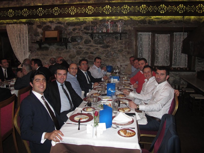 Assan Alüminyum, yetkili satıcılarıyla yeni yılı karsıladı.